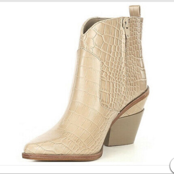 Gianni Bini
Maelyie Croc Embossed Western Booties. - Picture 2 of 10